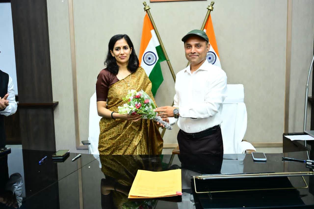 भागलपुर को मिली नई जिलाधिकारी, अलंकृता पांडे ने संभाला पदभार, श्रावणी मेला पहली प्राथमिकता