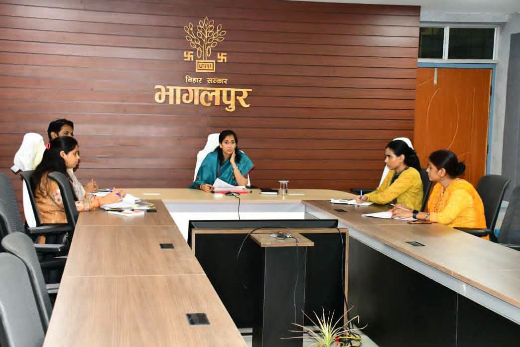 सब्जी प्रसंस्करण एवं कॉम्फेड योजनाओं की समीक्षा, जिलाधिकारी ने शीघ्र भूमि उपलब्ध कराने के दिए निर्देश