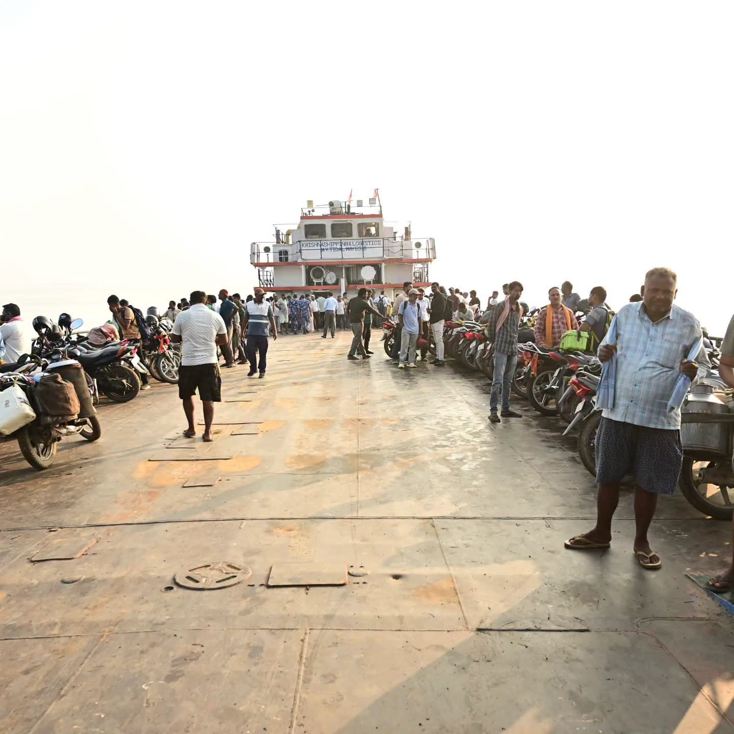 गंगा का जलस्तर बढ़ा, तीन घाटों पर बाइक से फेरी सेवा 10 अक्टूबर तक बंद